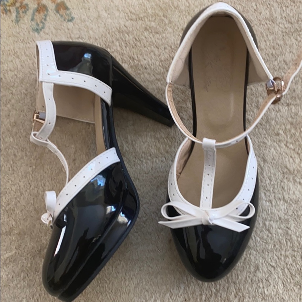 Mary Jane Pumps
